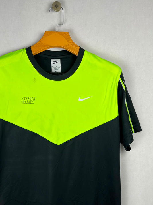 Nike Black and Volt Men's T-Shirt
