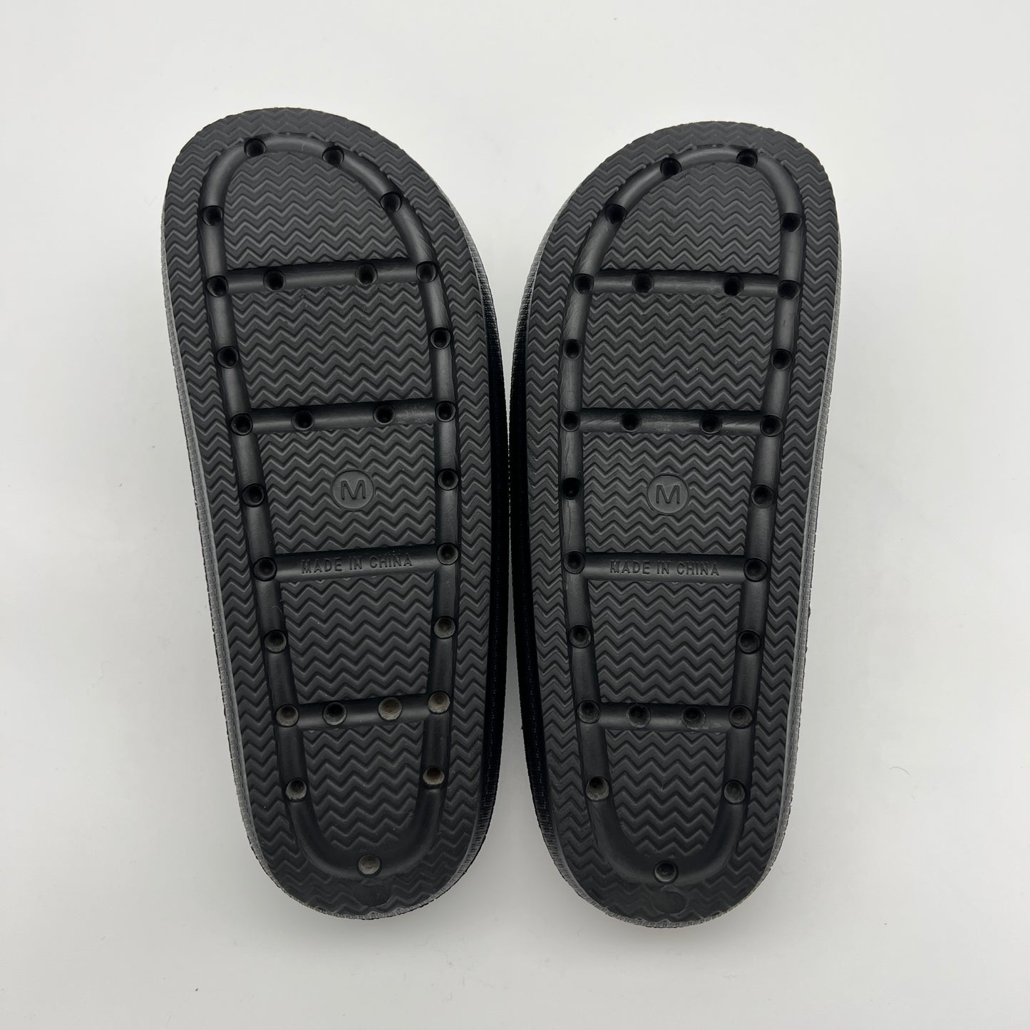32 Degrees Cool Cushioned Slides – Black Men's Slippers
