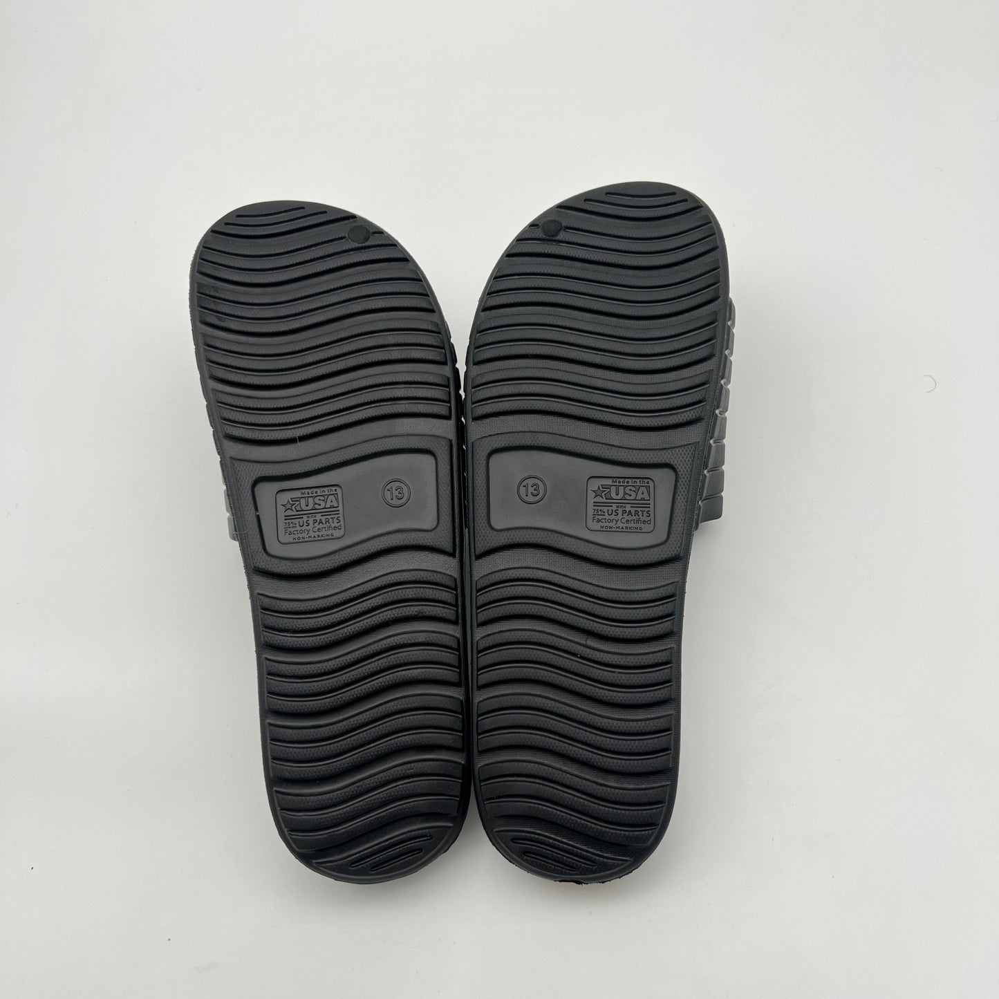 Black Athletic Works men's tunnel slide sandal
