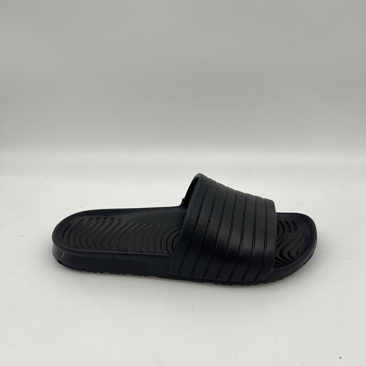 All-black men's tunnel slides with a textured ribbed strap and wave-patterned footbed.
