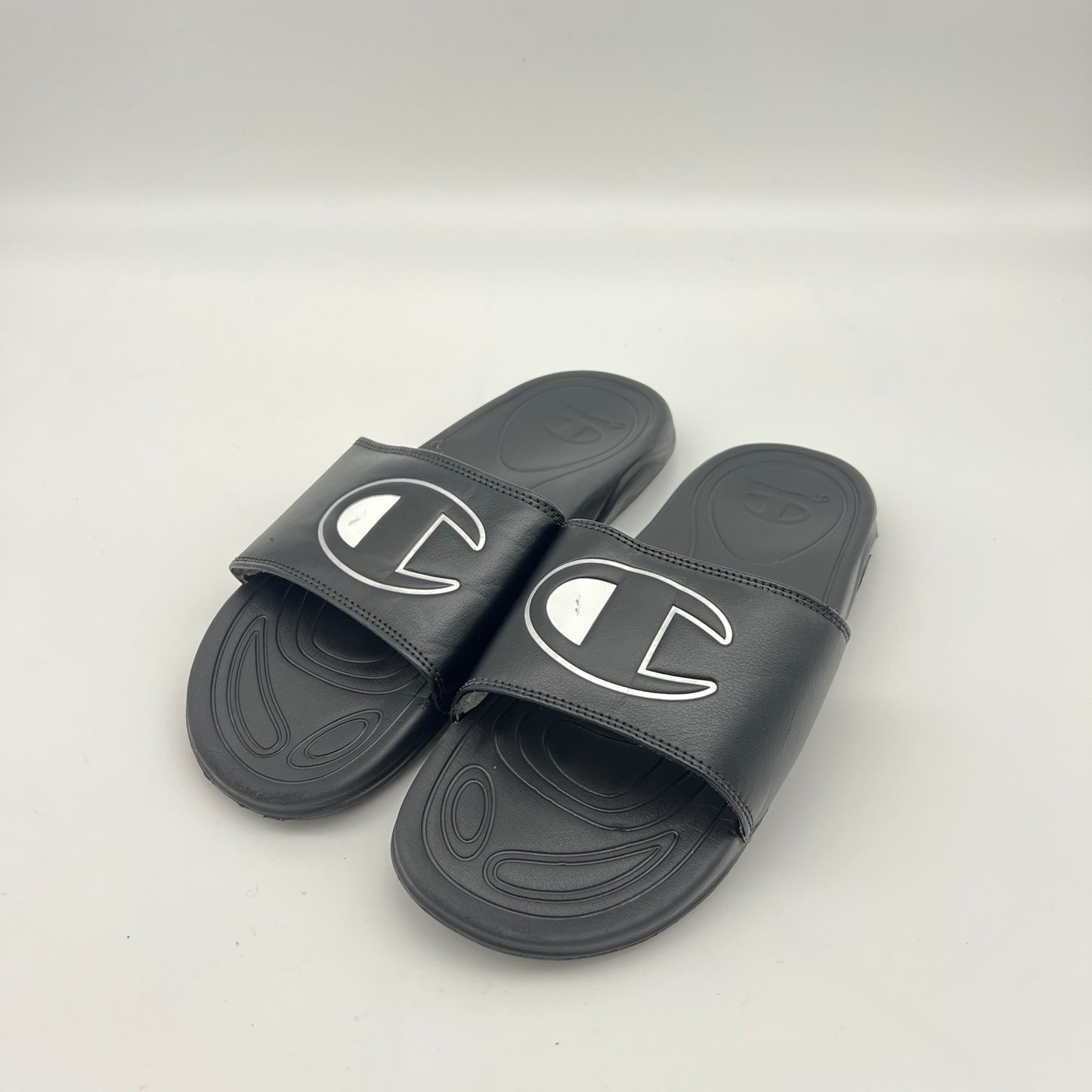 Black slides with logo on a white background