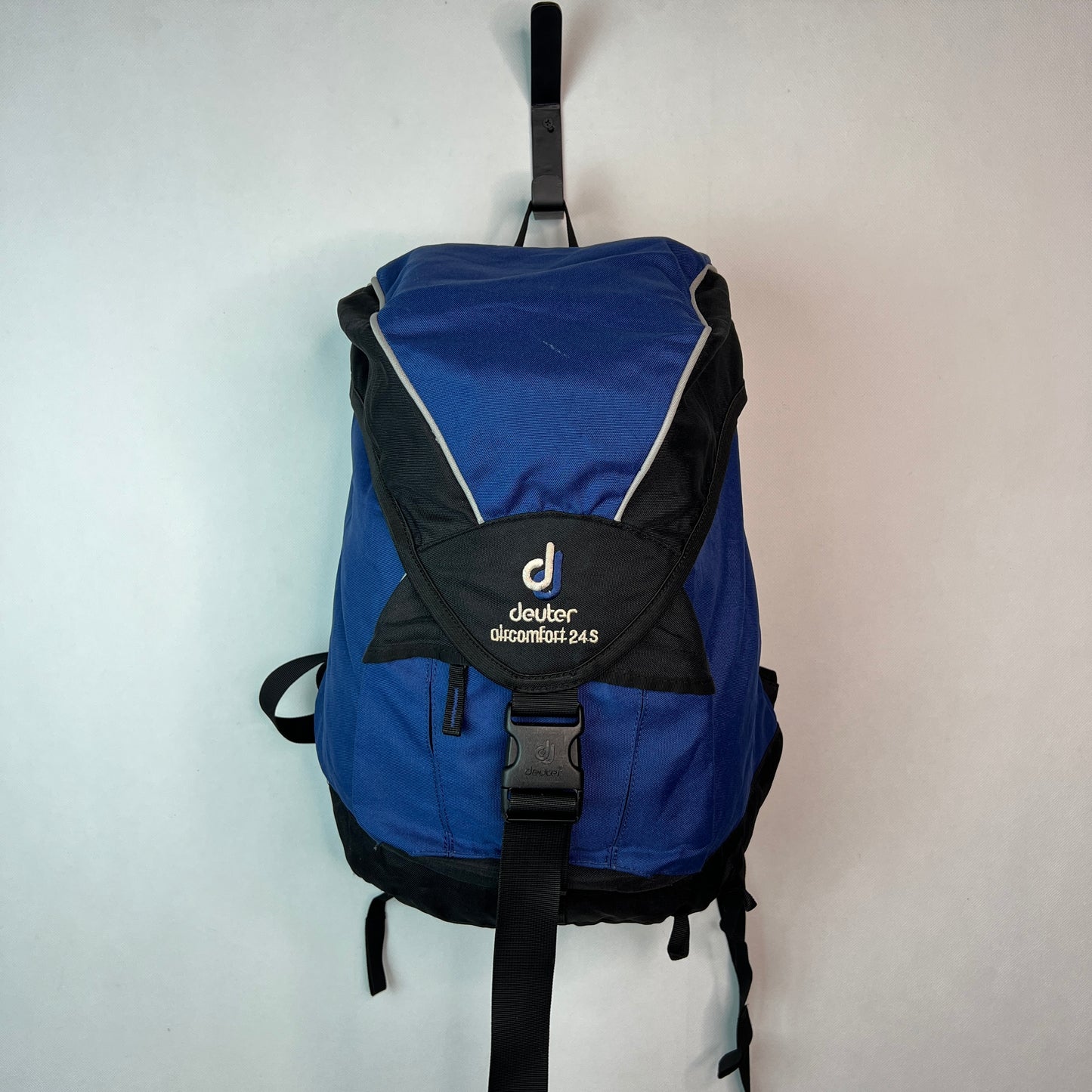Deuter Aircomfort 24.5L Backpack