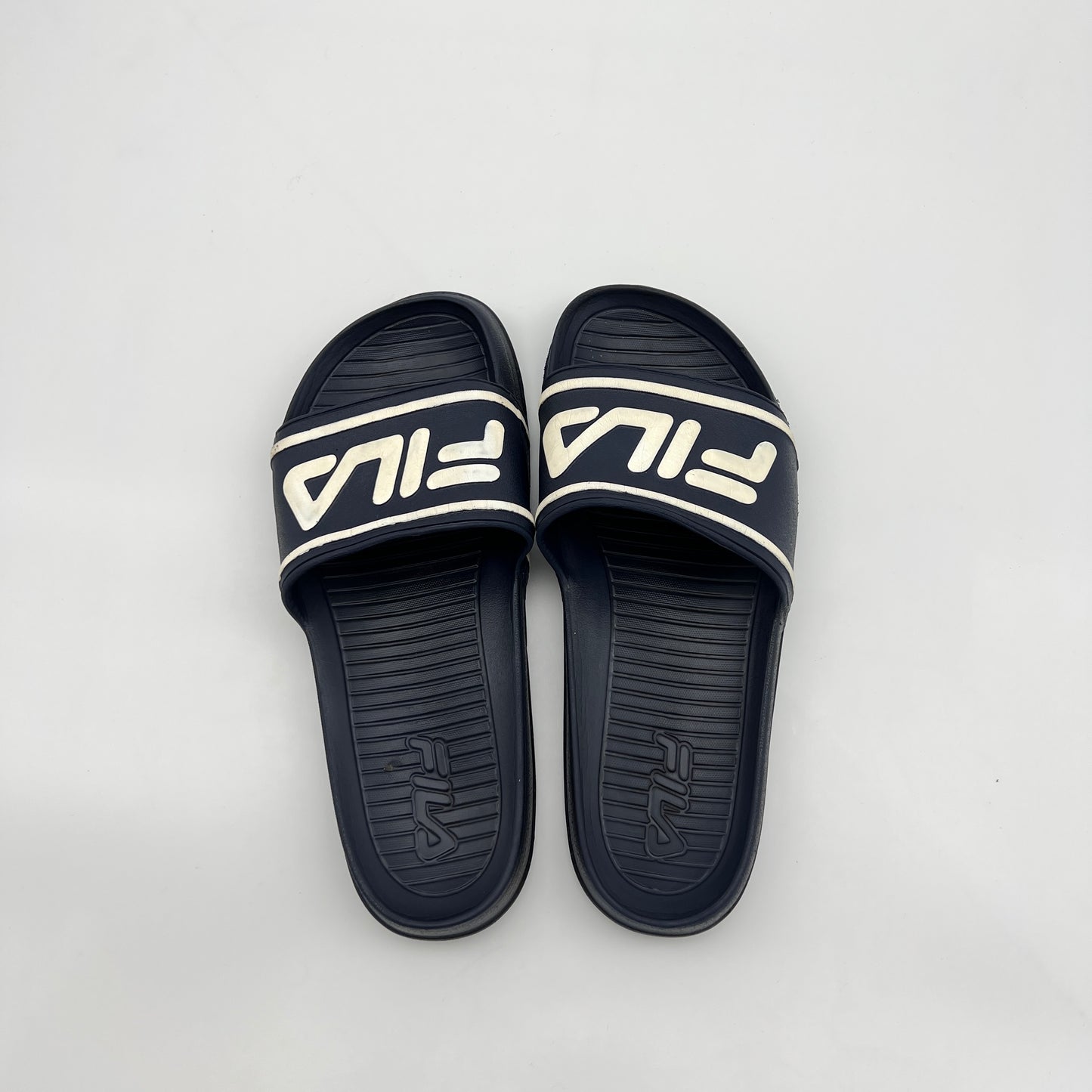 FILA Sleek Slides