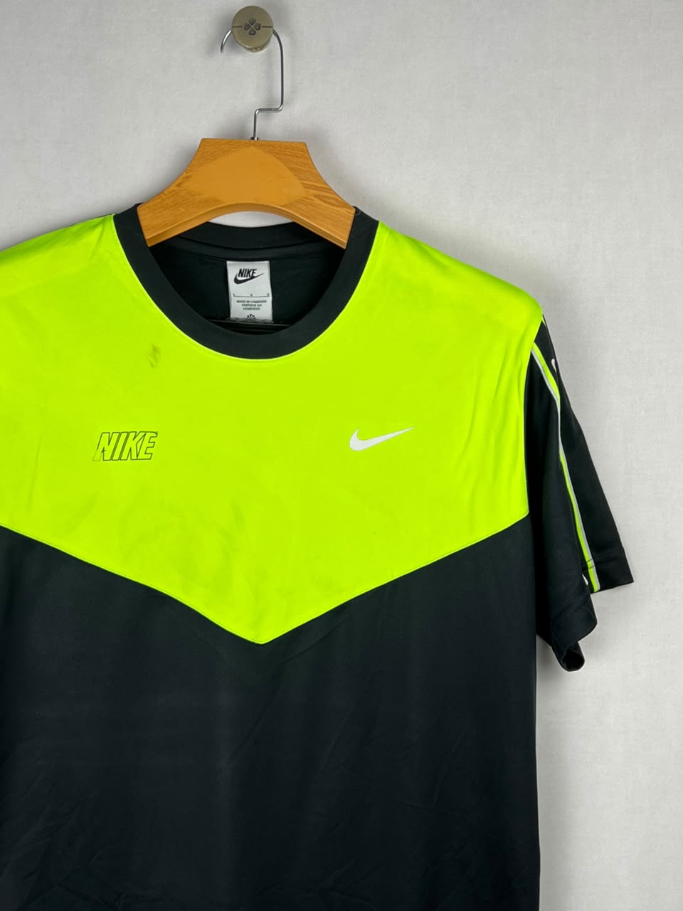 Nike Black and Volt Men's T-Shirt