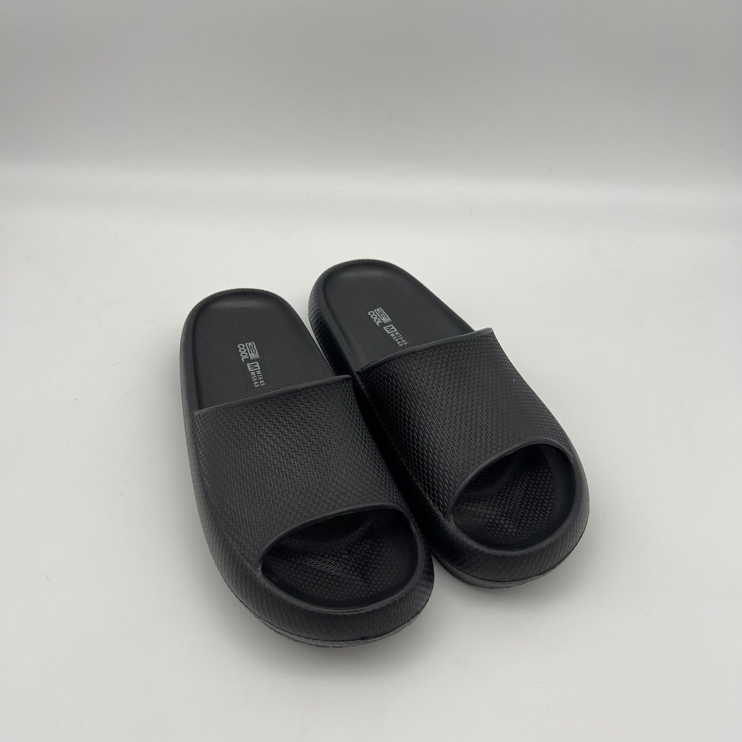 32 Degrees Cool Cushioned Slides – Black Men's Slippers