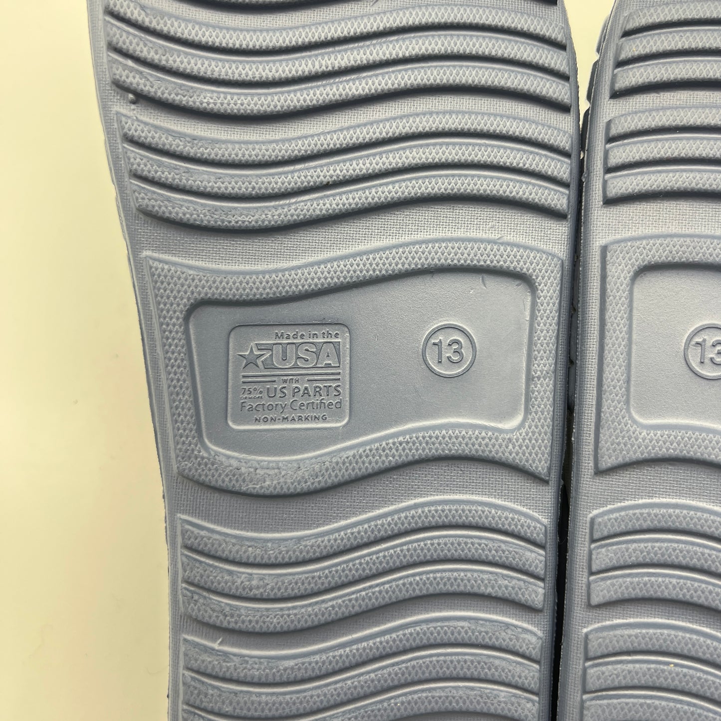 Athletic Works Adult Men's Tunnel Slide