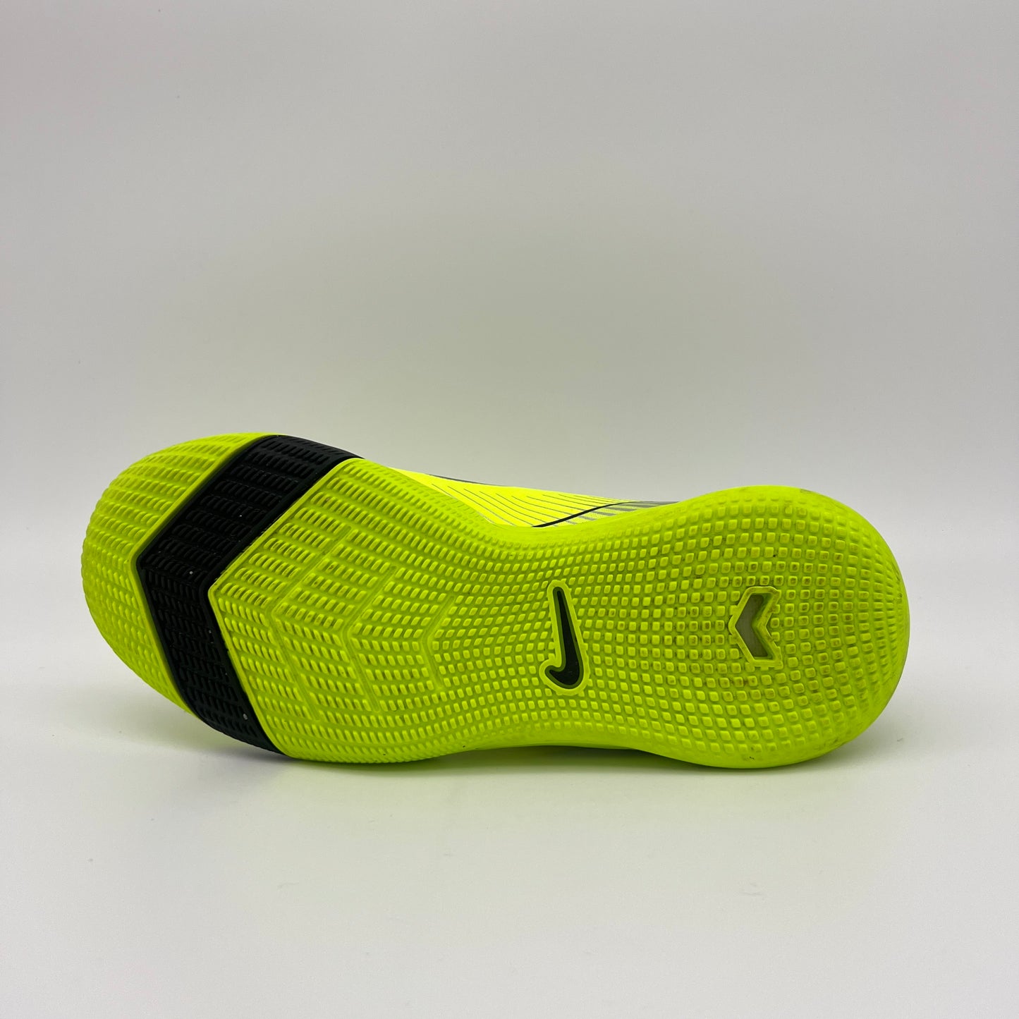 Nike Zoom Mercurial Vapor 16 Academy IC Indoor Soccer Shoes