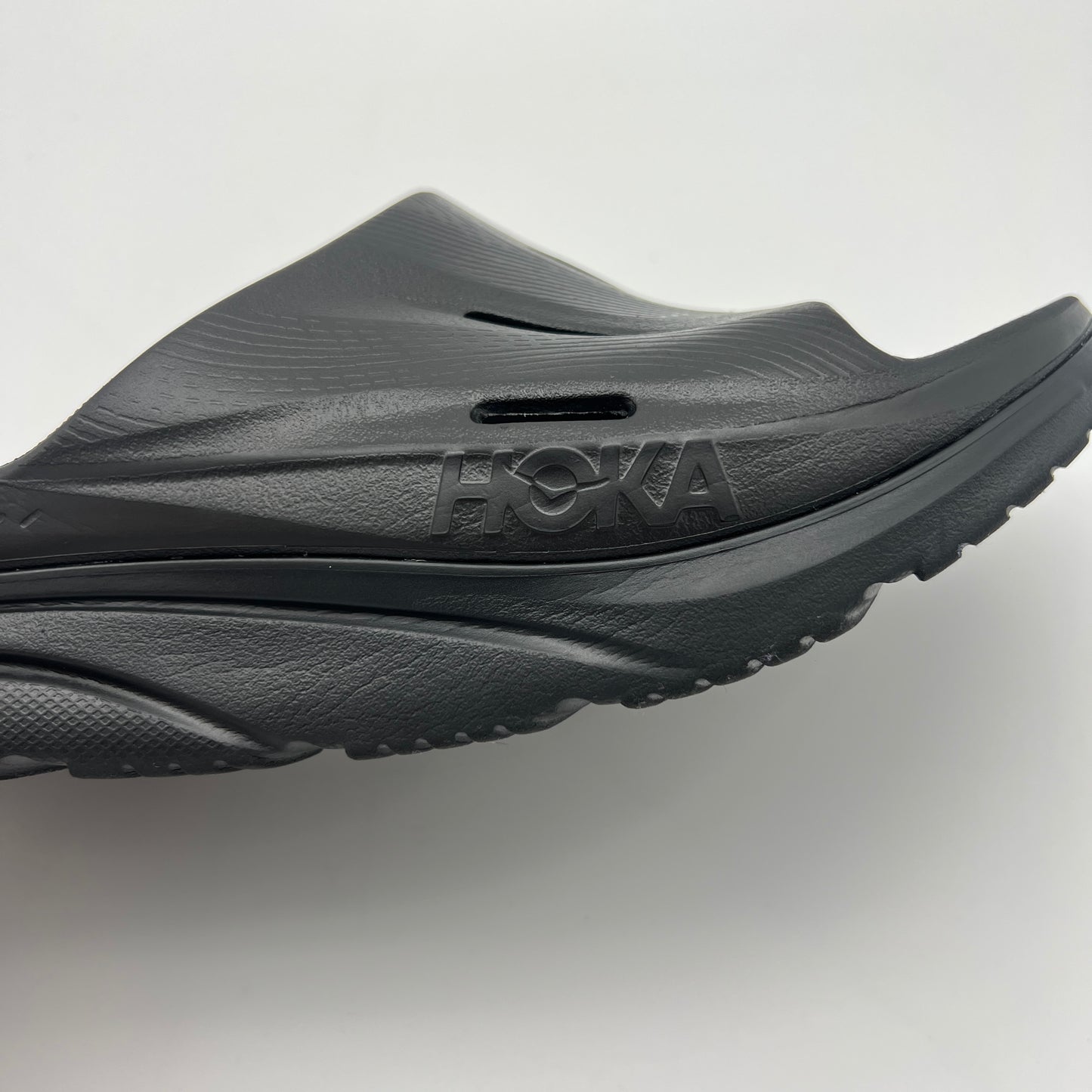 Hoka Ora Recovery Slide 3