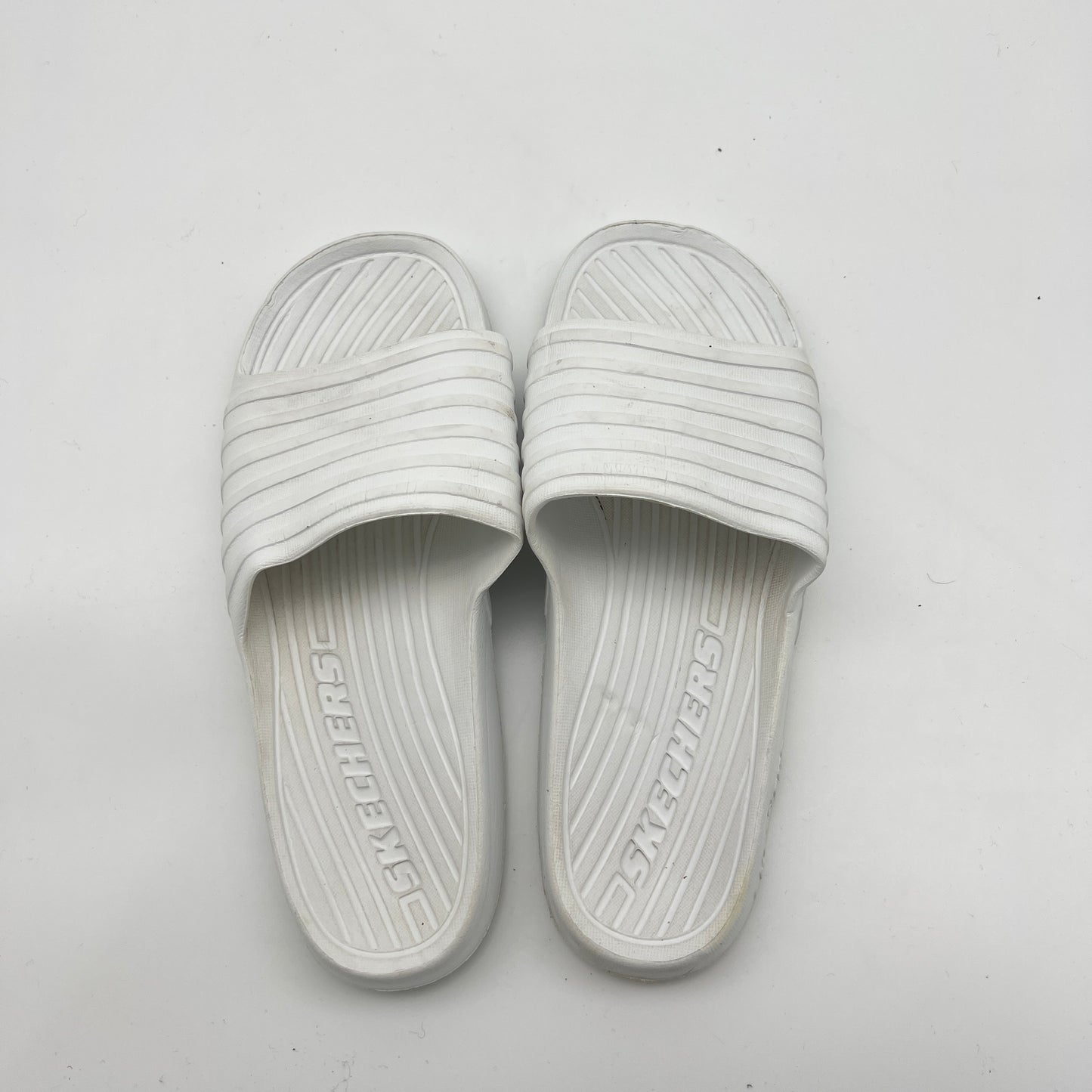 Skechers Slides – White Cushioned Slippers