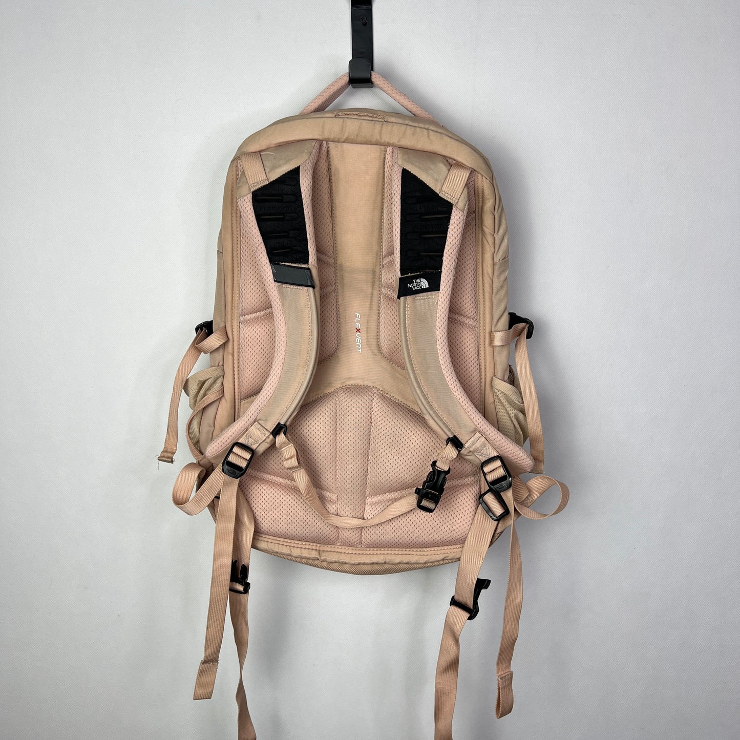 The North Face Borealis Backpack - Beige 28L Daypack