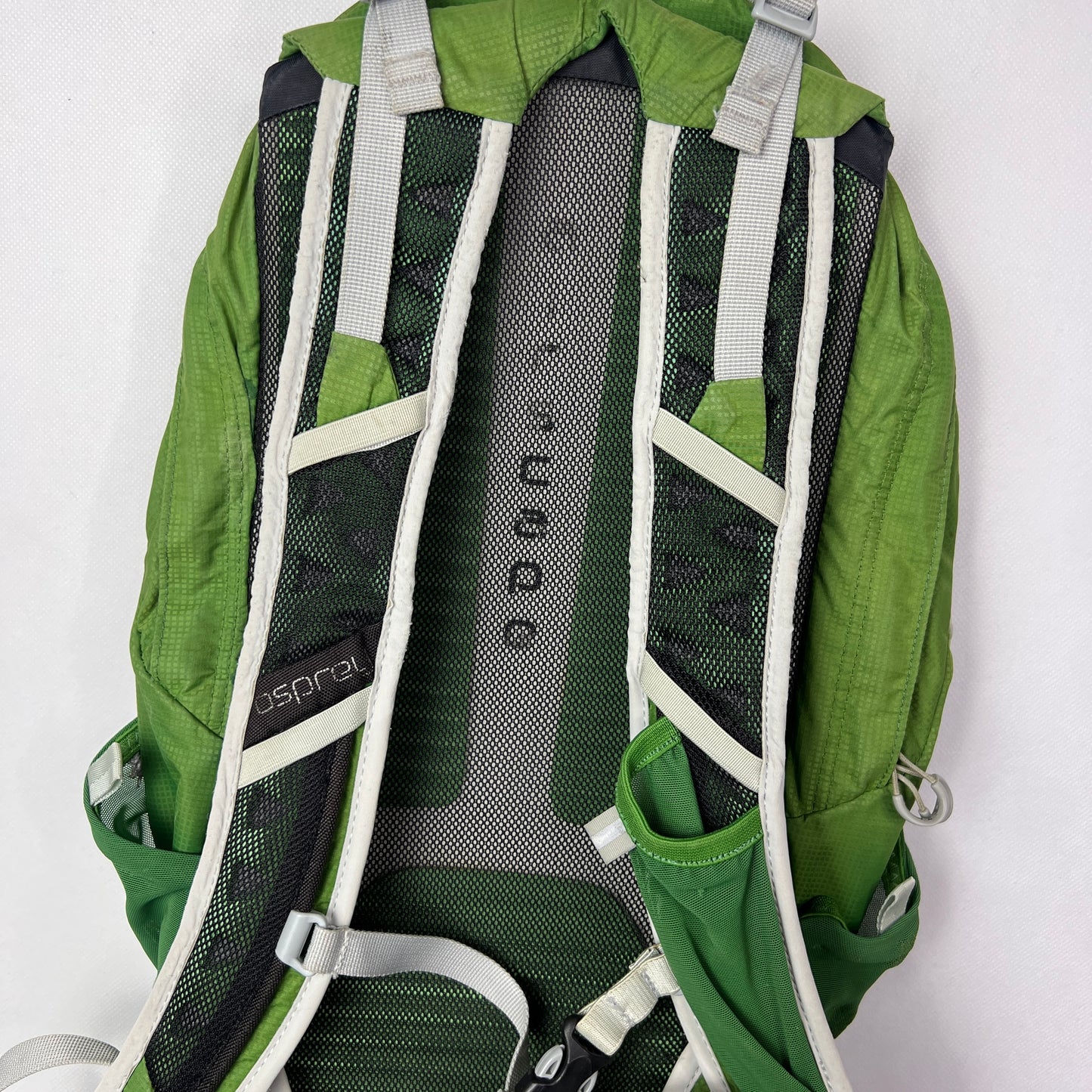 Osprey Talon 11 Technical Hiking Backpack | 11L Green