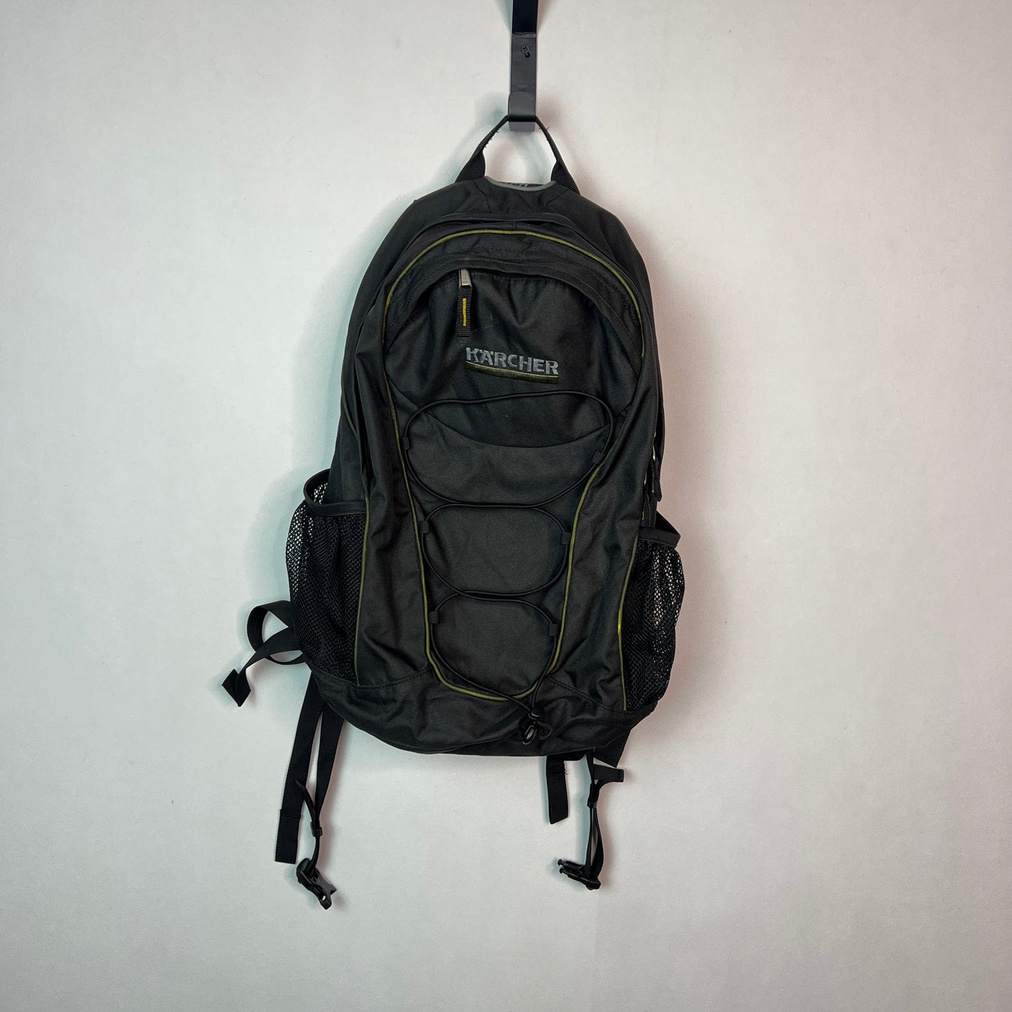This rugged 25-liter Kärcher black backpack