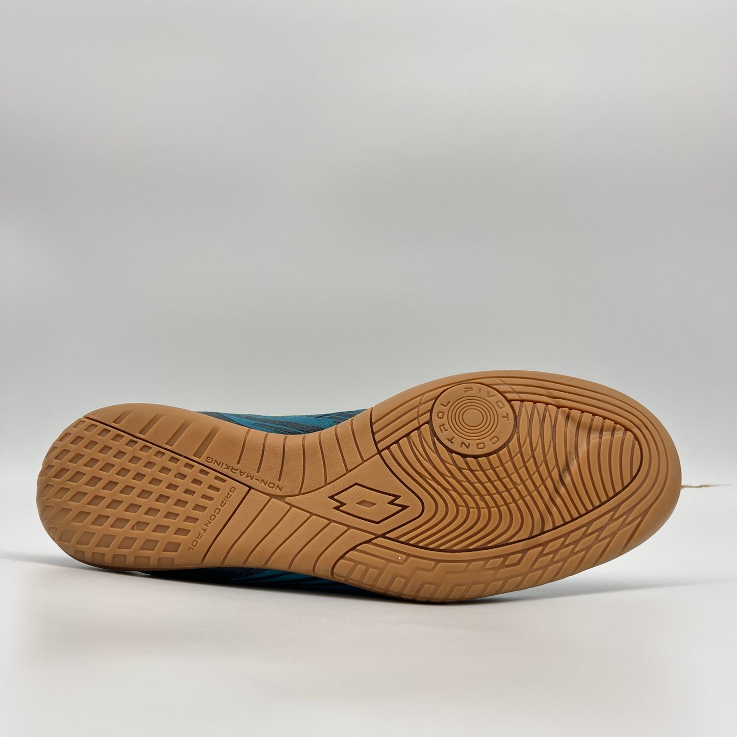 Lotto Solista 700 III ID Futsal Shoes