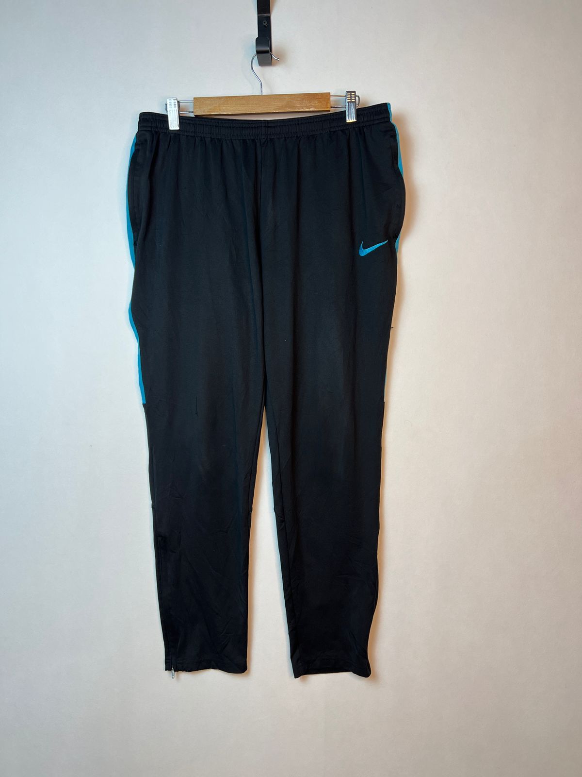Nike Dri-FIT Academy 23 Soccer Pants