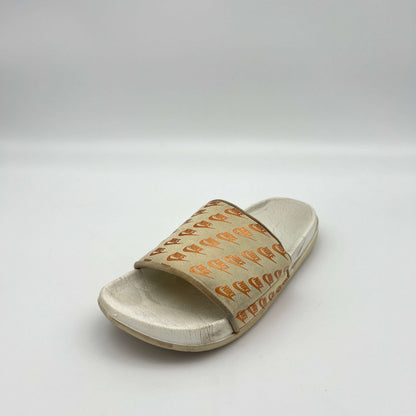 Nike Offcourt or Victori One slides Comfort Gears