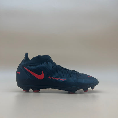 Nike Phantom Soccer Cleats
