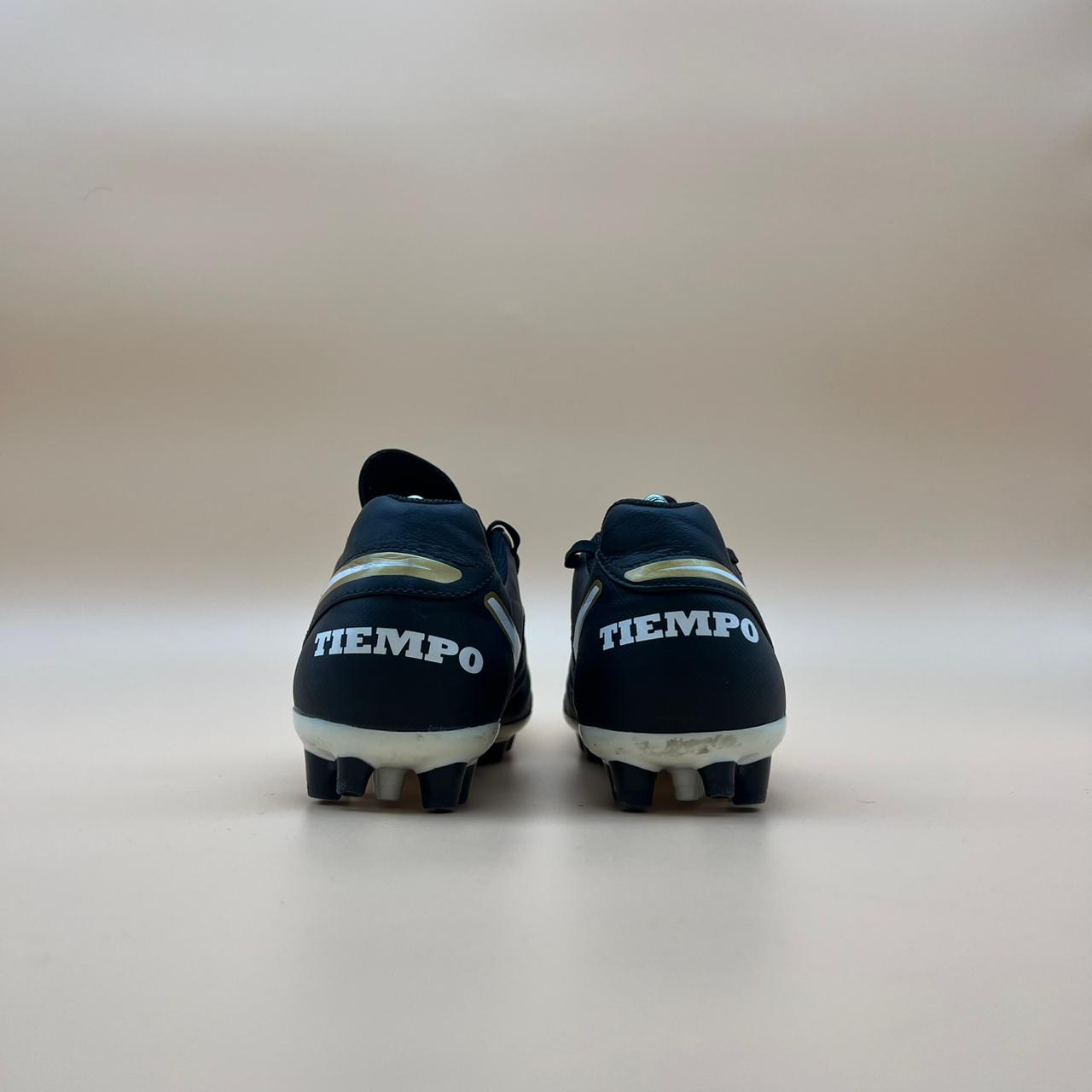 Nike Tiempo Leather FG Soccer Cleats
