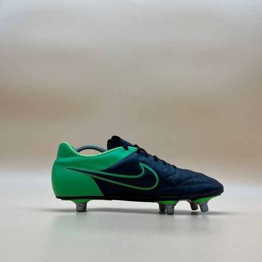 Nike Tiempo Leather SG