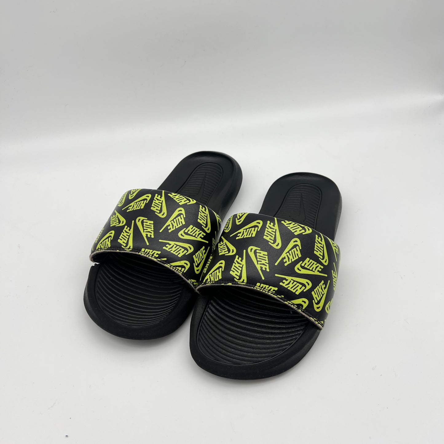 Nike Victori One Print Slides