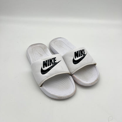 Nike Victori One