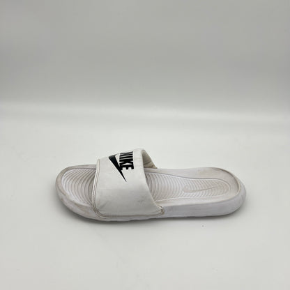 Nike Victori One slides