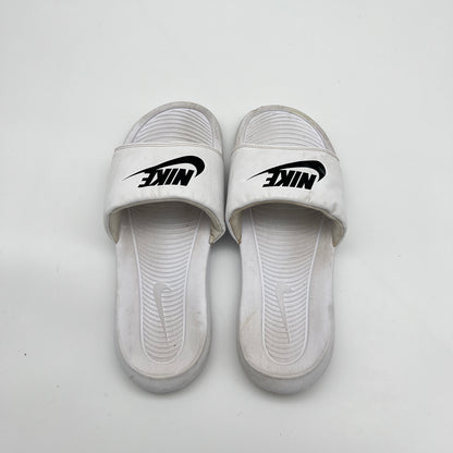 Nike Victori One slides