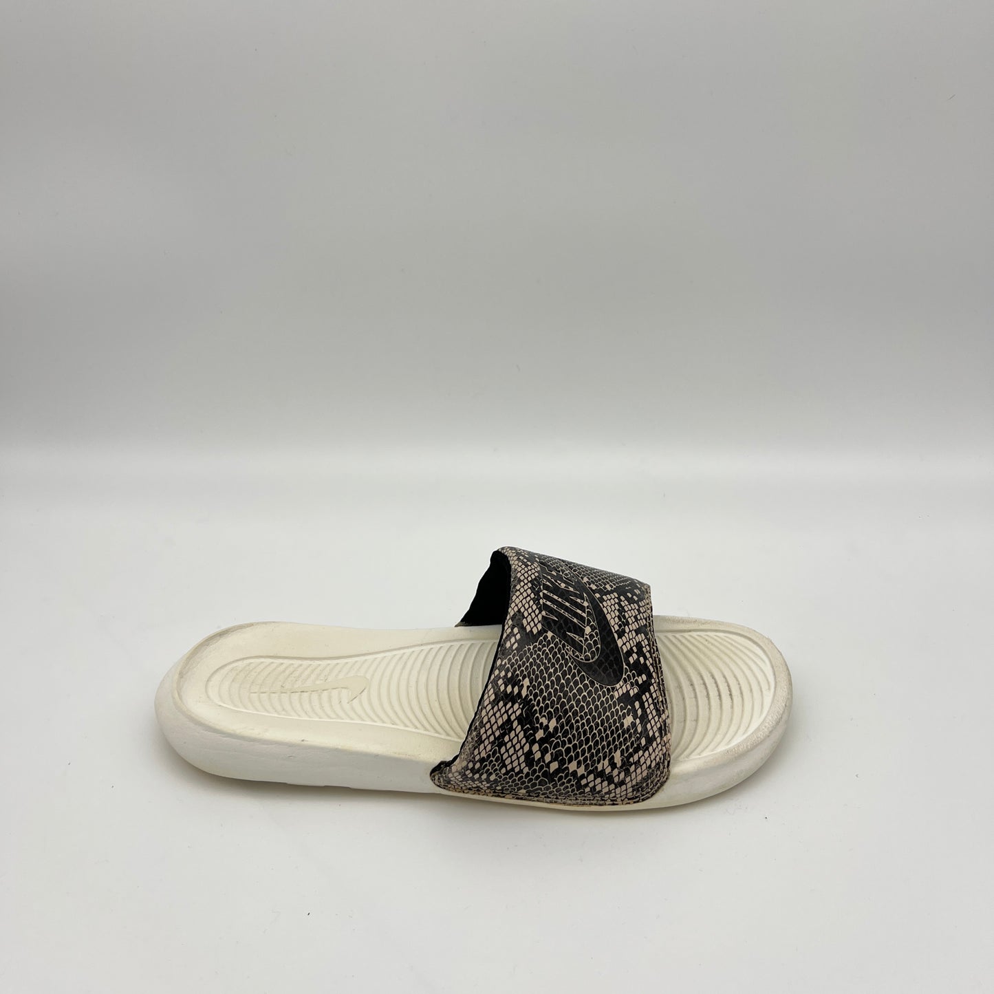 Nike Women's Victori One Slide Print