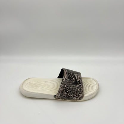 Nike Women's Victori One Slide Print