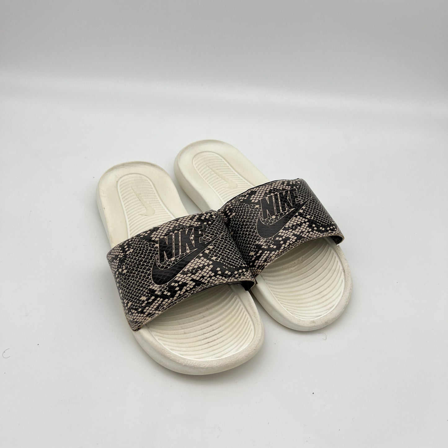 Nike Women's Victori One Slide Print