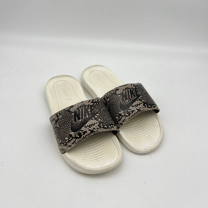 Nike Women's Victori One Slide Print