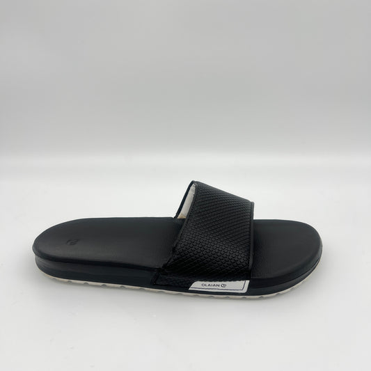 Olaian black slides