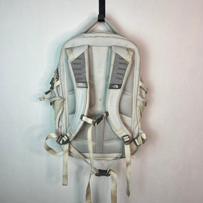 The North Face Women's Recon Backpack White  30L