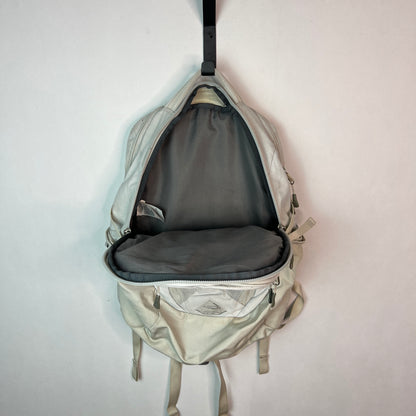 The North Face Women's Recon Backpack White  30L