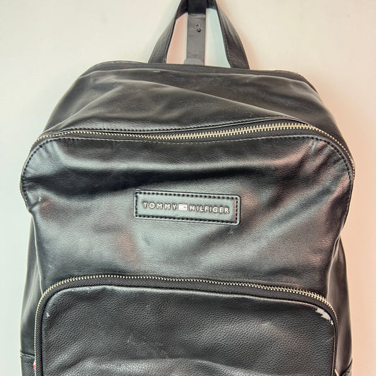 Tommy Hilfiger Men's Essential Leather Backpack - Black  26L Daypack