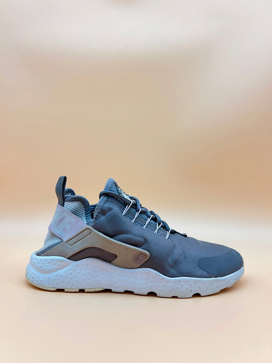 Nike Women's Huarache Running Shoe - Blue/Gray