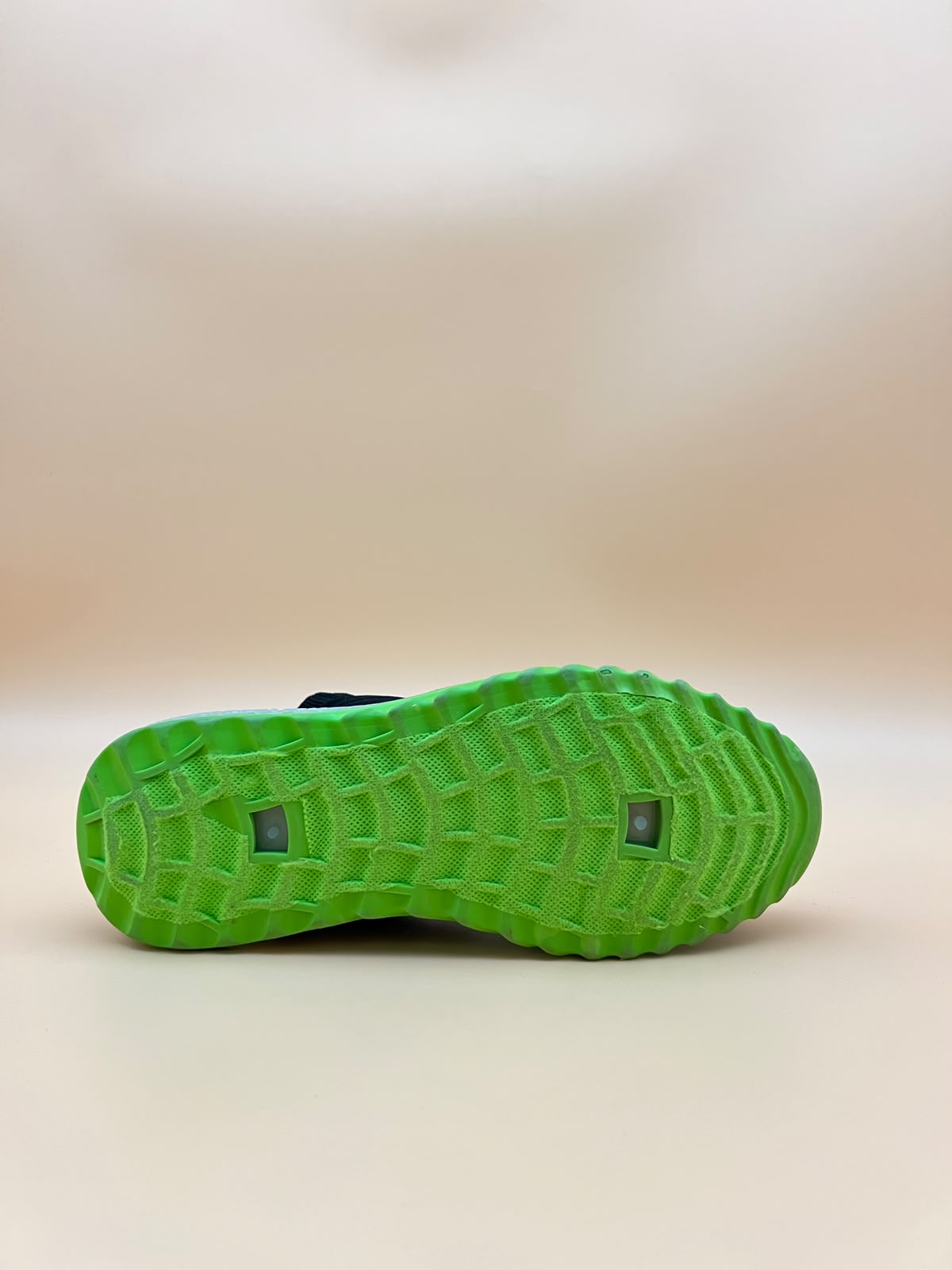 Women's Running Shoe - Black/Neon Green