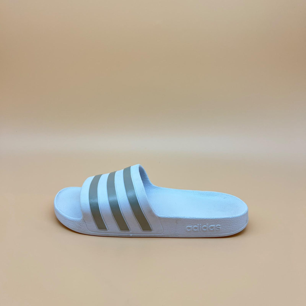 Adidas Adilette Aqua Slides - White/Metallic Gold