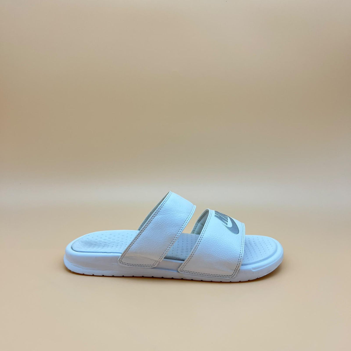 Nike Benassi Duo Ultra Slides - White
