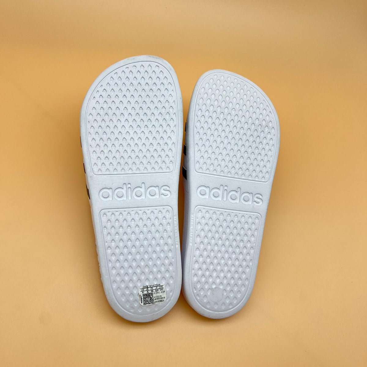 Adidas Adilette Aqua Slides - White/Black (Kids)