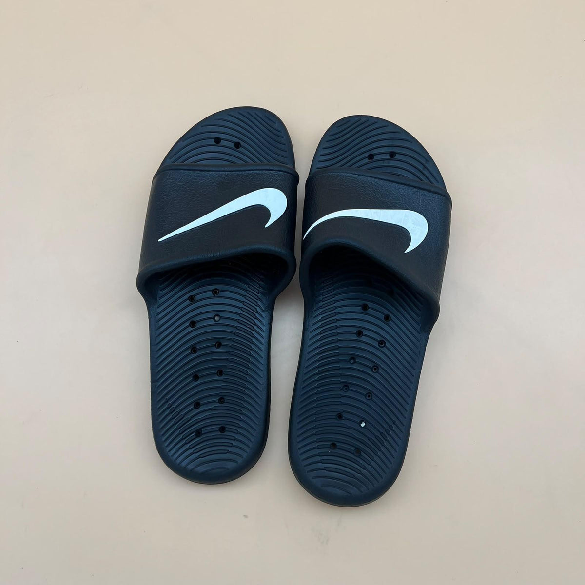 Nike Kawa Slides - Black