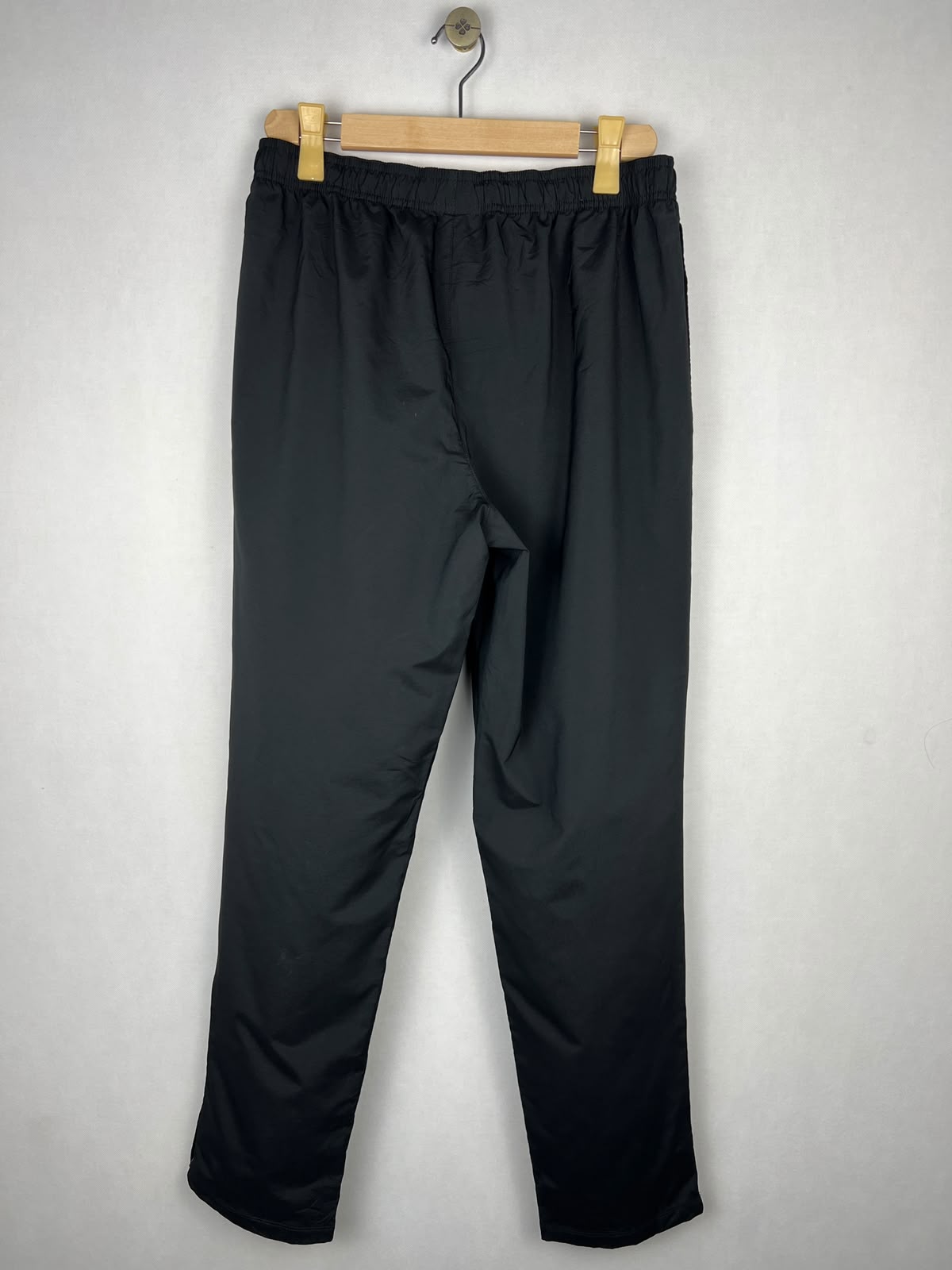 New Balance Men's Black Woven Training Trousers