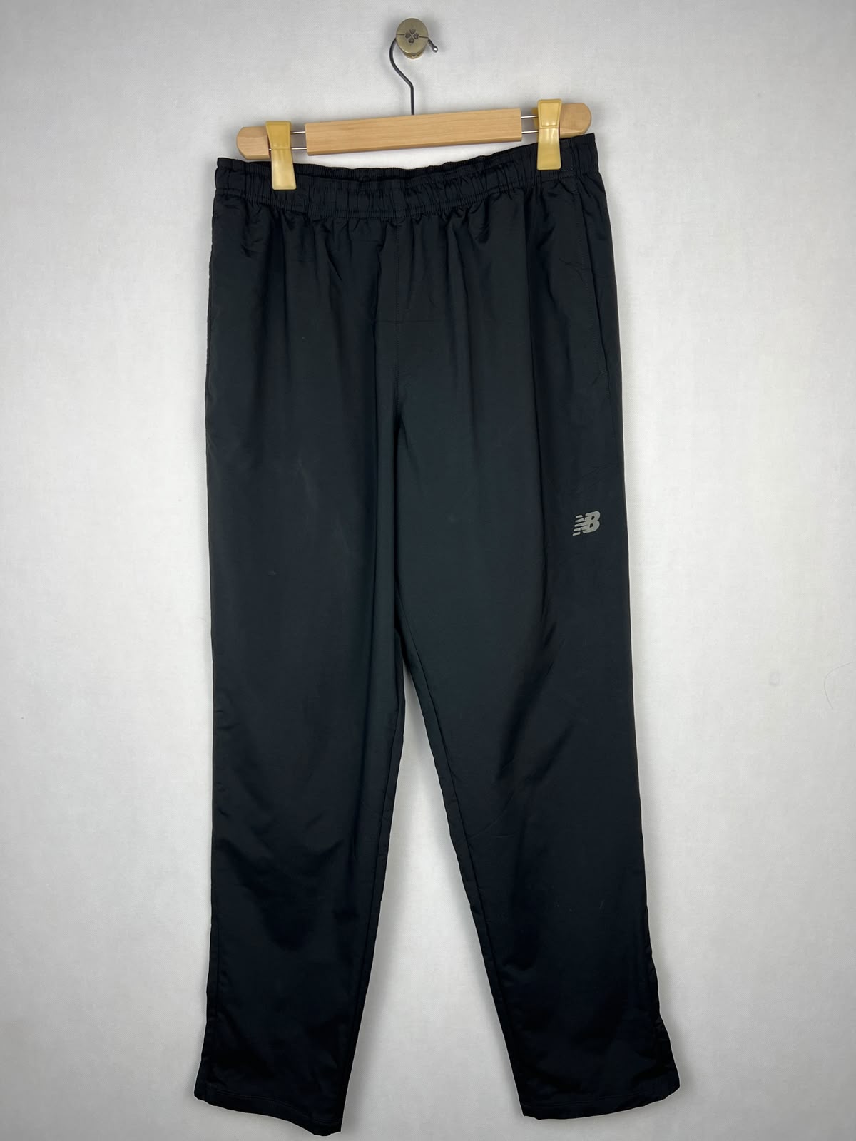 New Balance Men's Black Woven Training Trousers