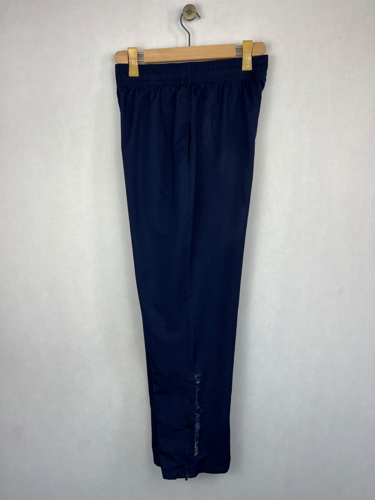 Under Armour Men's Navy Blue Loose Fit Woven Track Pants