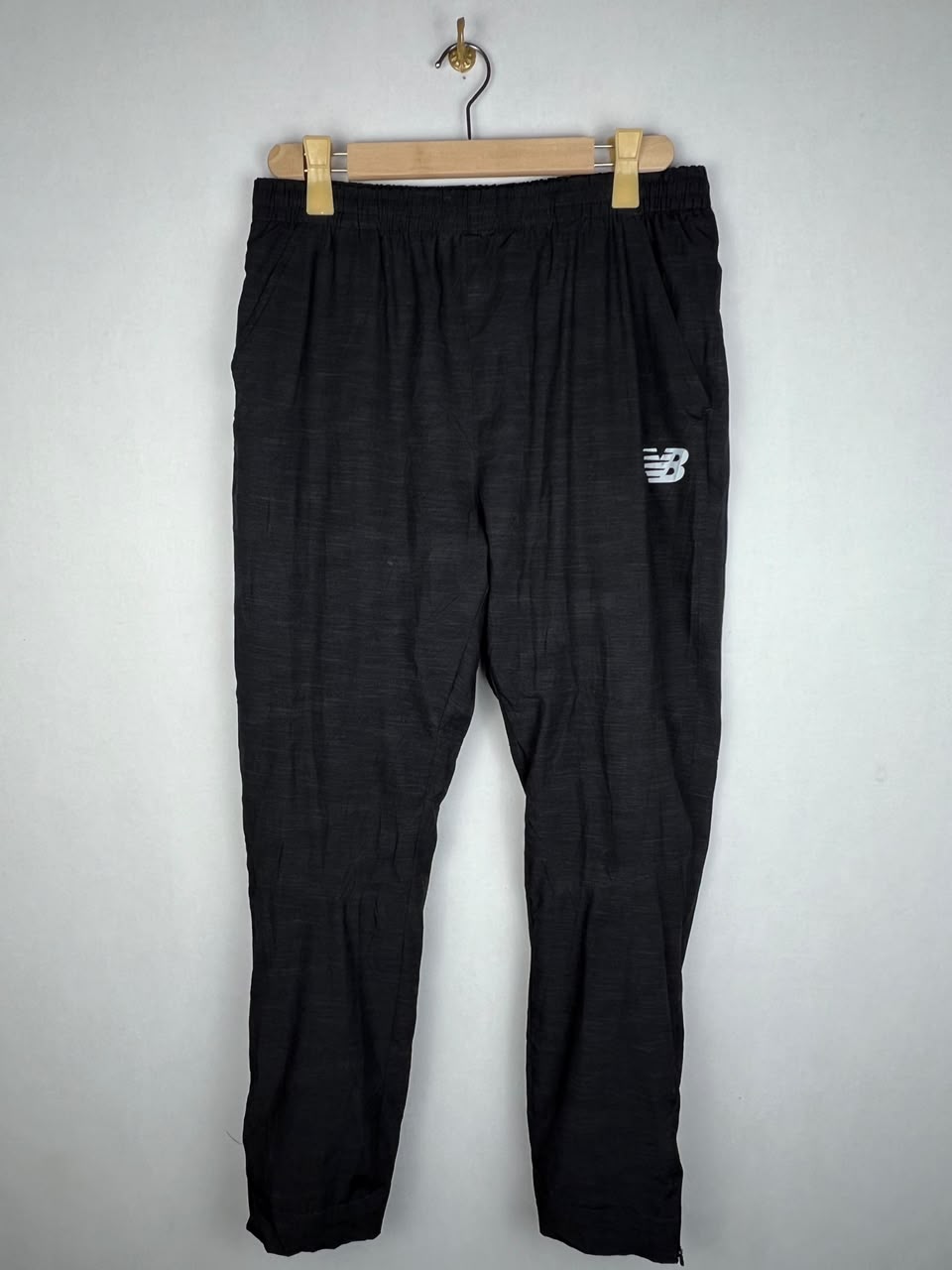 New Balance Men's Black Heather Woven Running Track Pants