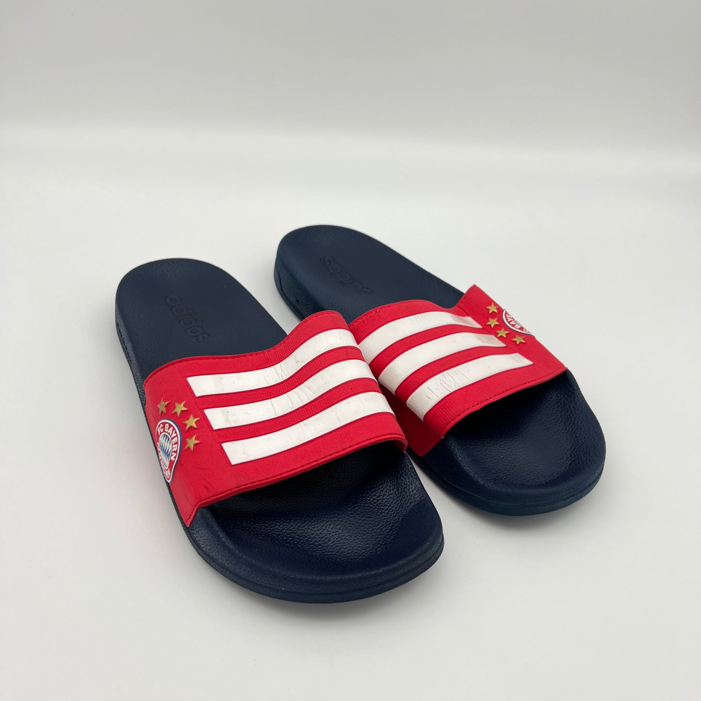 adidas-3-stripes-red-bandage-strap-on-navy-sole
