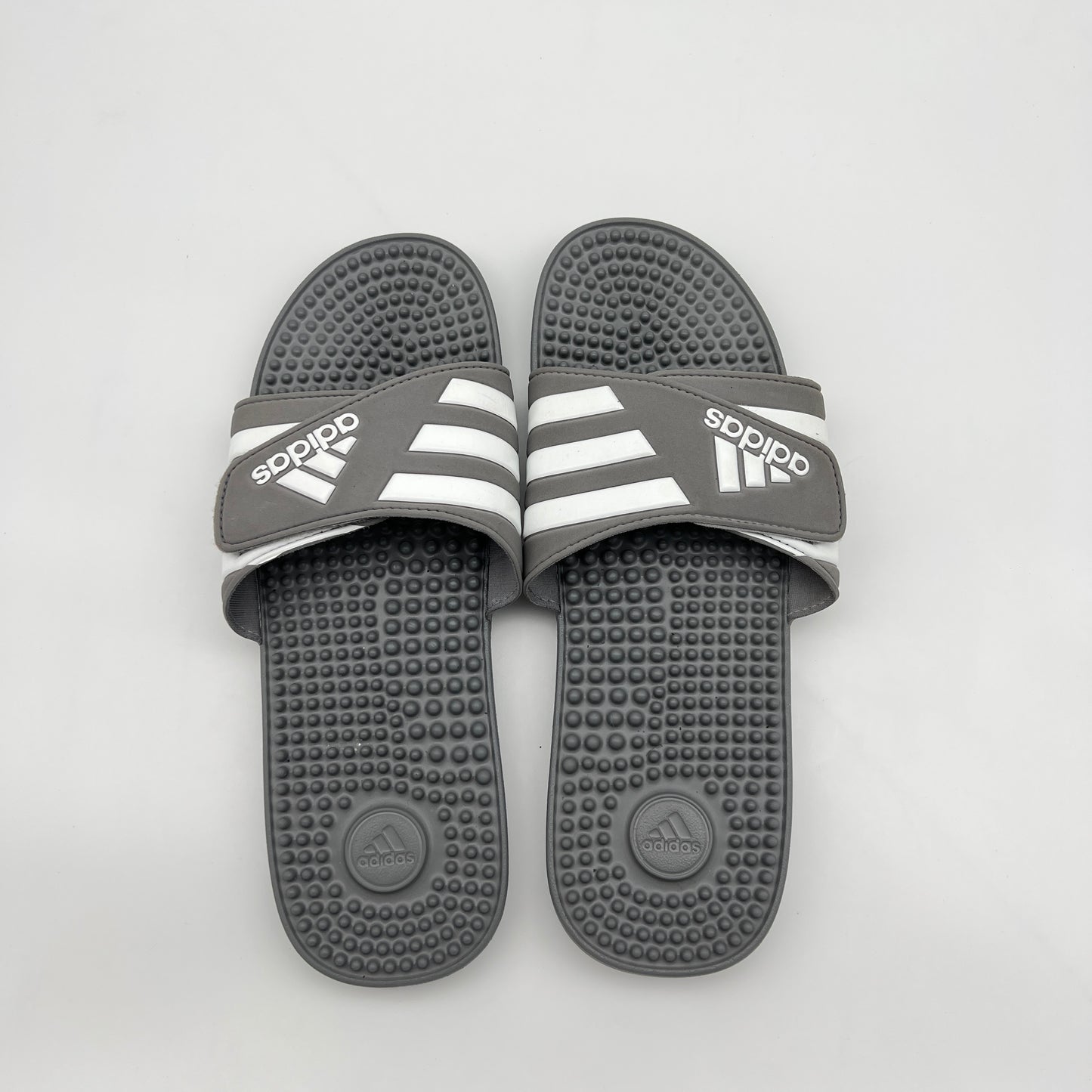 Post-workout recovery slides grey